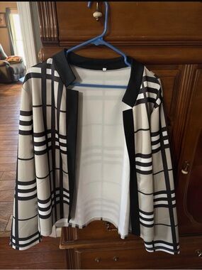 SHEIN Black and White Plaid Open-Front Blazer with Contrasting Trim